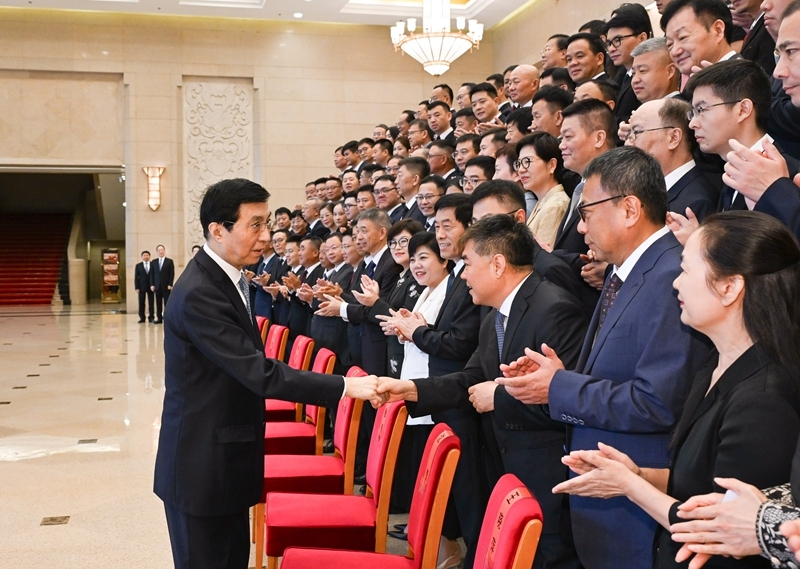 扬子江药业集团董事长徐浩宇获“优秀中国特色社会主义事业建设者”称号